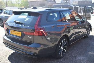 Volvo V-60 2.0 T6 Plug-in Hybrid AWD Plus Dark 253Pk *Navi/Clima/Camera/Panorama/Stoelverwarming picture 3