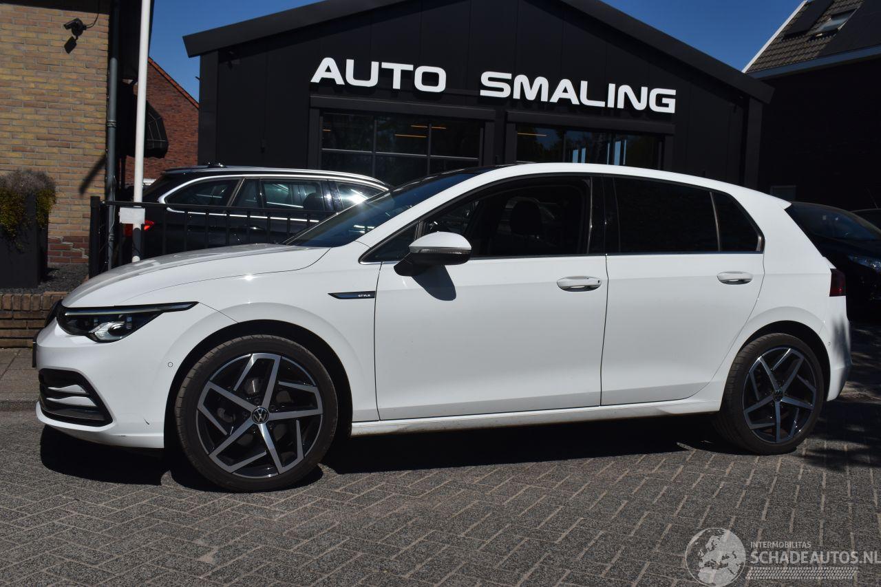 Volkswagen Golf 1.5 Tsi R-Line Business 131Pk *Navi/Clima/Camera/Panorama/Stoelverwarming