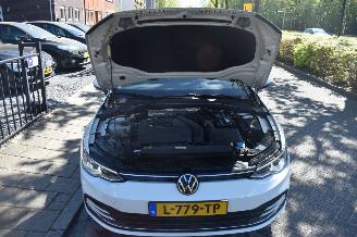 Volkswagen Golf 1.5 Tsi R-Line Business 131Pk *Navi/Clima/Camera/Panorama/Stoelverwarming picture 19