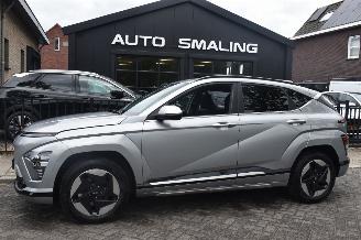 skadebil auto Hyundai Kona 48.6Kwh Comfort Smart 135Pk 3FASE SOH 100% *Navi/Clima/Camera/stoelverwarming 2025/9