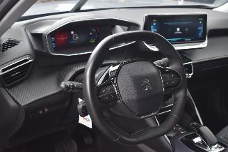 Peugeot e-2008 50Kwh EV Allure 136Pk 3 Fase SOH 96% *Navi/Clima/Camera/Stoelverwarming picture 8