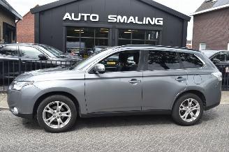 Mitsubishi Outlander 2.0 Intense+ 150Pk 2WD 7 personen *Navi/Clima/Camera 2013/9