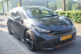 skadebil auto Cupra Born 62Kwh Adrenaline One 204Pk 3FASE 89% SOH *Navi/Clima/Camera/Stoelverwarming 2021/12
