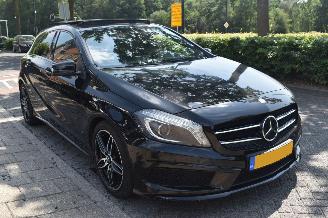 Mercedes A-klasse 1.6 180 Ambition AMG Line 122Pk *Navi/Clima/Panorama/Xenon picture 2