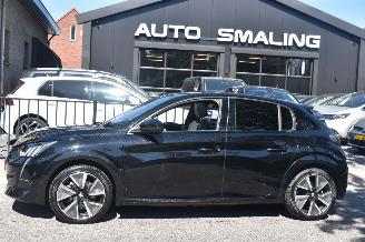 Unfallwagen Peugeot e-208 50Kwh EV GT 136Pk SOH 88% *Navi/Clima/Camera/Panorama 2020/10