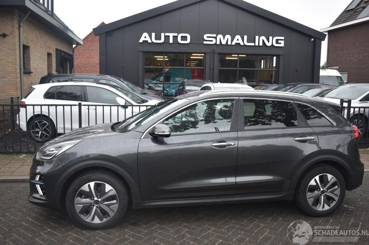 Kia e-Niro 64Kwh Executiveline 204Pk 3Fase *Navi/Clima/Camera/Leder