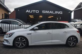 Voiture accidenté Renault Mégane 1.5Dci GT-Line 110Pk *Navi/Clima/Camera 2016/9