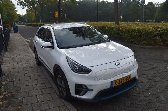 Kia Niro 64Kwh Executiveline 204Pk 3Fase *Navi/Clima/Camera/Leder picture 2
