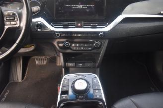 Kia Niro 64Kwh Executiveline 204Pk 3Fase *Navi/Clima/Camera/Leder picture 11