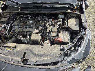 krockskadad bil auto Toyota Corolla 1.8 HYBR 2023/11
