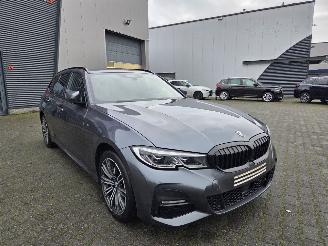 krockskadad bil auto BMW 2500...3.3 330e HYBR /M-SPORT / HARM KARDON / HEAD UPP 2021/12