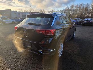 Volkswagen T-Roc 1.5-110kw / AUTOM / NAVI / CAMERA / STOELVERW picture 15