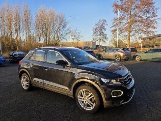 krockskadad bil auto Volkswagen T-Roc 1.5-110kw / AUTOM / NAVI / CAMERA / STOELVERW 2020/7