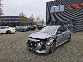 Peugeot 208 74kw ALLURE / CAMARA / NAVI picture 9