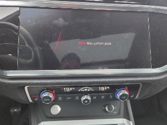 Audi Q3 110kw TFSi / 67dkm / PANODAK picture 17