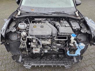 Audi Q3 110kw TFSi / 67dkm / PANODAK picture 6