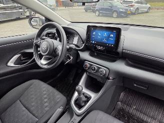 Toyota Yaris 1.5 Benz 92kw  / CAMERA / CarPLAY / 17DKM picture 15