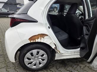 Toyota Yaris 1.5 Benz 92kw  / CAMERA / CarPLAY / 17DKM picture 10