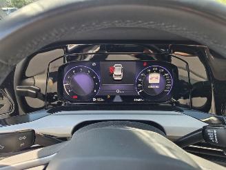 Volkswagen Golf Apple carplay / Stuur&stoelverw / Adaptive cr contr /Dig Cockpit picture 19