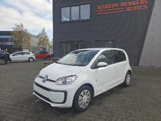 damaged passenger cars Volkswagen Up! 5 Deurs 35 dkm / Airco 2019/5