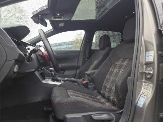 Volkswagen Polo 2.0.Ltr- GTI / AUTOM / PANO picture 17