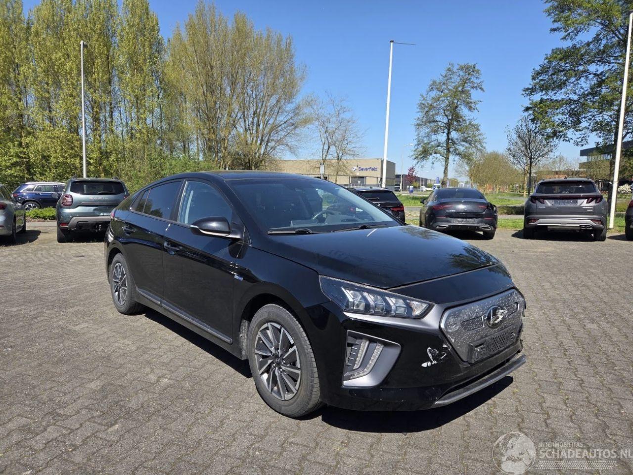 Hyundai Ioniq 100kw FEEL / NAVI / CAMERA / STOELVERW / 30 DKM