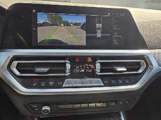 BMW 3-serie 320i -135KW M-SPORT / PANO /AUTOM picture 17