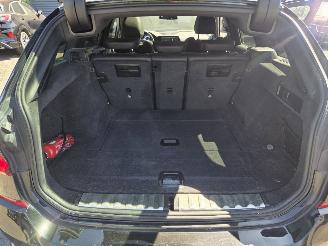 BMW 3-serie 320i -135KW M-SPORT / PANO /AUTOM picture 15