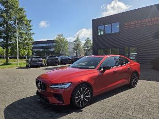 Volvo S-60 T8  AW-D 334KW. BENZ-HYBR -ULTIMATE DARK / PANO / HEAD UPP picture 2