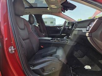 Volvo S-60 T8  AW-D 334KW. BENZ-HYBR -ULTIMATE DARK / PANO / HEAD UPP picture 19