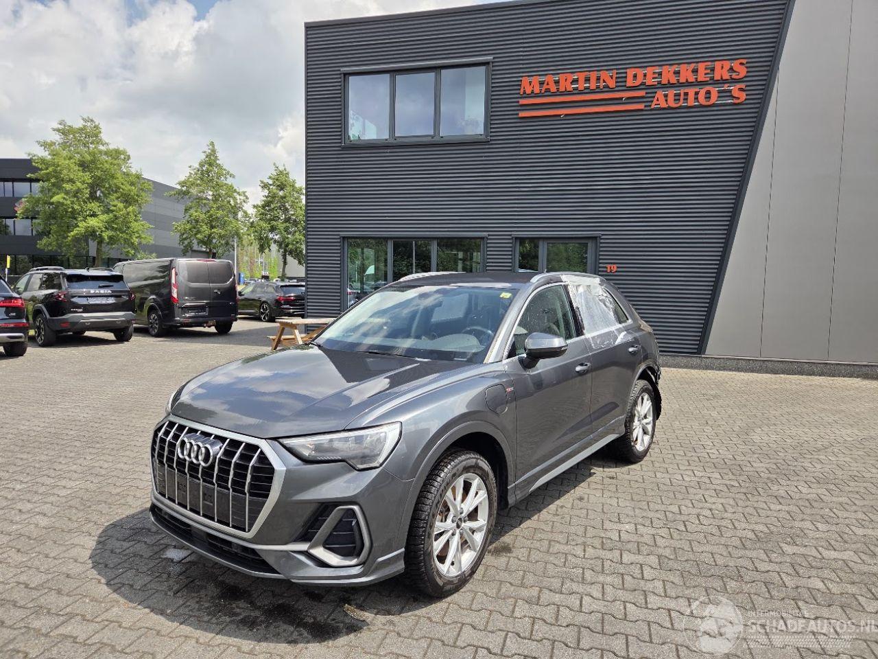 Audi Q3 1.5 P-HEV / S-LINE
