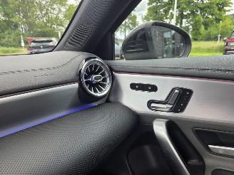 Mercedes A-klasse 200 /120KW-AUTOMAAT   / AMG PAKKET / PANO  / LEER / 78 DKM. picture 25