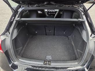 Mercedes A-klasse 200 /120KW-AUTOMAAT   / AMG PAKKET / PANO  / LEER / 78 DKM. picture 26