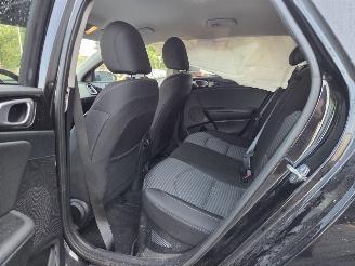 Kia Ceed PLUG-IN  HYBRIDE / AUTOMAAT / 34 DKM picture 18
