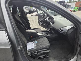 BMW 1-serie AUTOMAAT / NAVI / CAMERA / 22 DKM picture 18