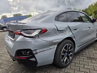 BMW i4 M-50 400KW  X-Drive / PANO / HEAD UPP / BROOKLYN GRAU picture 7