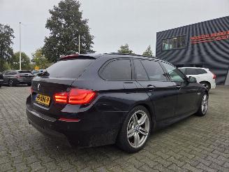 BMW 5-serie 525d M-SPORT / PANO / HEAD UPP picture 4