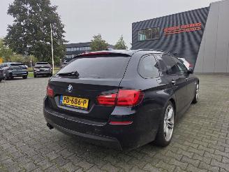 BMW 5-serie 525d M-SPORT / PANO / HEAD UPP picture 6