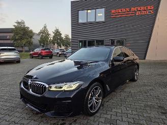 Schadeauto BMW 5-serie 520e P-HEV M-SPORT / 72 DKM 2022/1