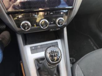 Skoda Octavia Combi 1.0 TSI Grt Amb. Bns picture 12