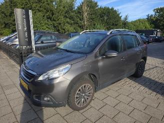 voitures voitures particulières Peugeot 2008 1.2 PureTech Active 2014/11