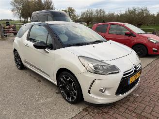 Citroën DS3 1.6 VTI | AUTOMAAT | CAMERA | LEER | NAVI | CLIMA | NL-AUTO picture 11