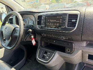 Opel Vivaro-e L3H1 50 kWh | CAMERA | CRUISE | CARPLAY | DAB | NAVIGATIE picture 16