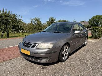 krockskadad bil auto Saab 9-3 2.0T Vector 2003/5