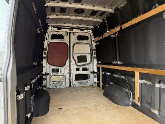 Volkswagen Crafter 35 2.0 TDI L3H2 | CRUISE | TREKHAAK 3.5T | GEISOLEERD VOOR CAMPER | 127.000 KM picture 15