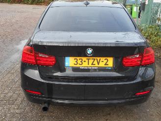 BMW 3-serie 320i sport picture 6