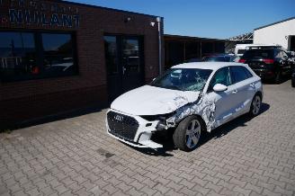 damaged passenger cars Audi A3 35 TDI SPORTBACK S-LINE LEER LED 2023/10