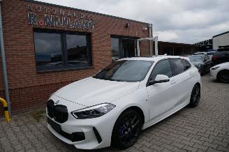 begagnad bil auto BMW 1-serie 120 D M-SPORT X-DRIVE ALCANTARA AUTOMAAT PANORAMADAK LED 2023/3