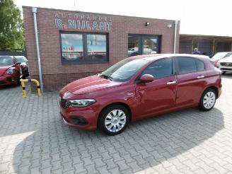 damaged passenger cars Fiat Tipo  2018/2