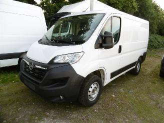 krockskadad bil bedrijf Opel Movano L1H1 MOTORSCHADE!!! 2022/2